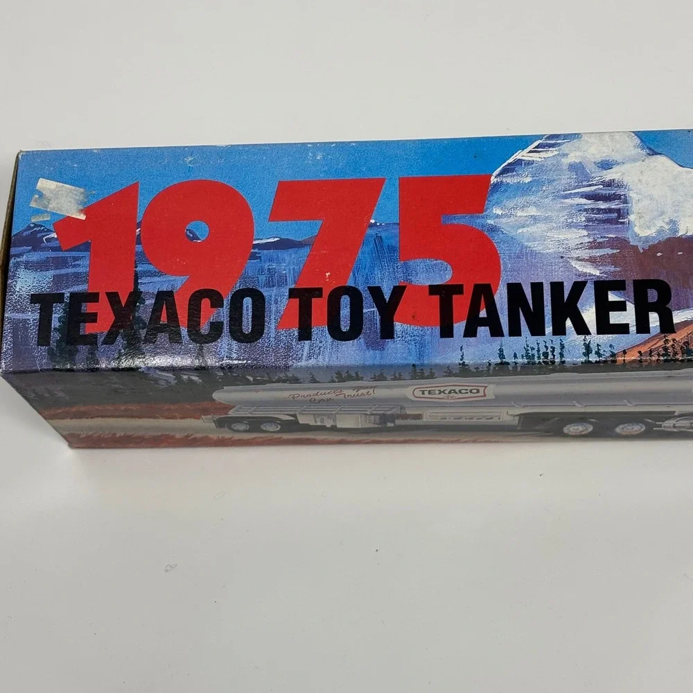 1975 Texaco Toy Tanker Truck 1995 Edition Lights and Sounds Vintage Collectible